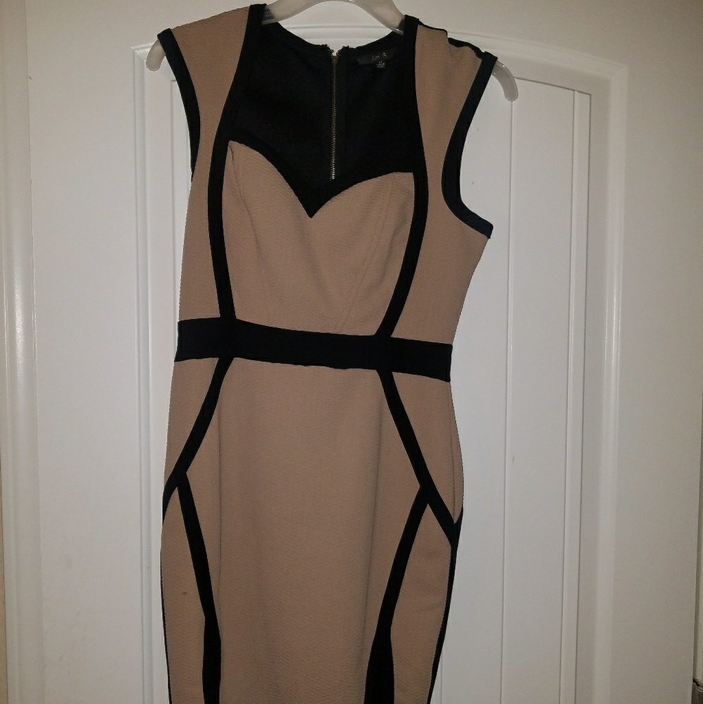 Mini khaki dress with slits